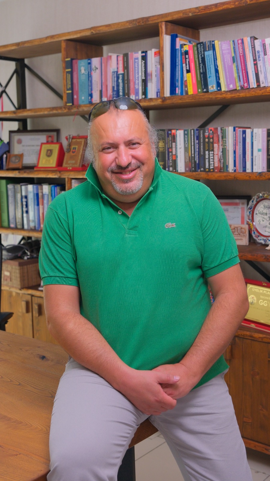  Dr. Levent KARAFAKI